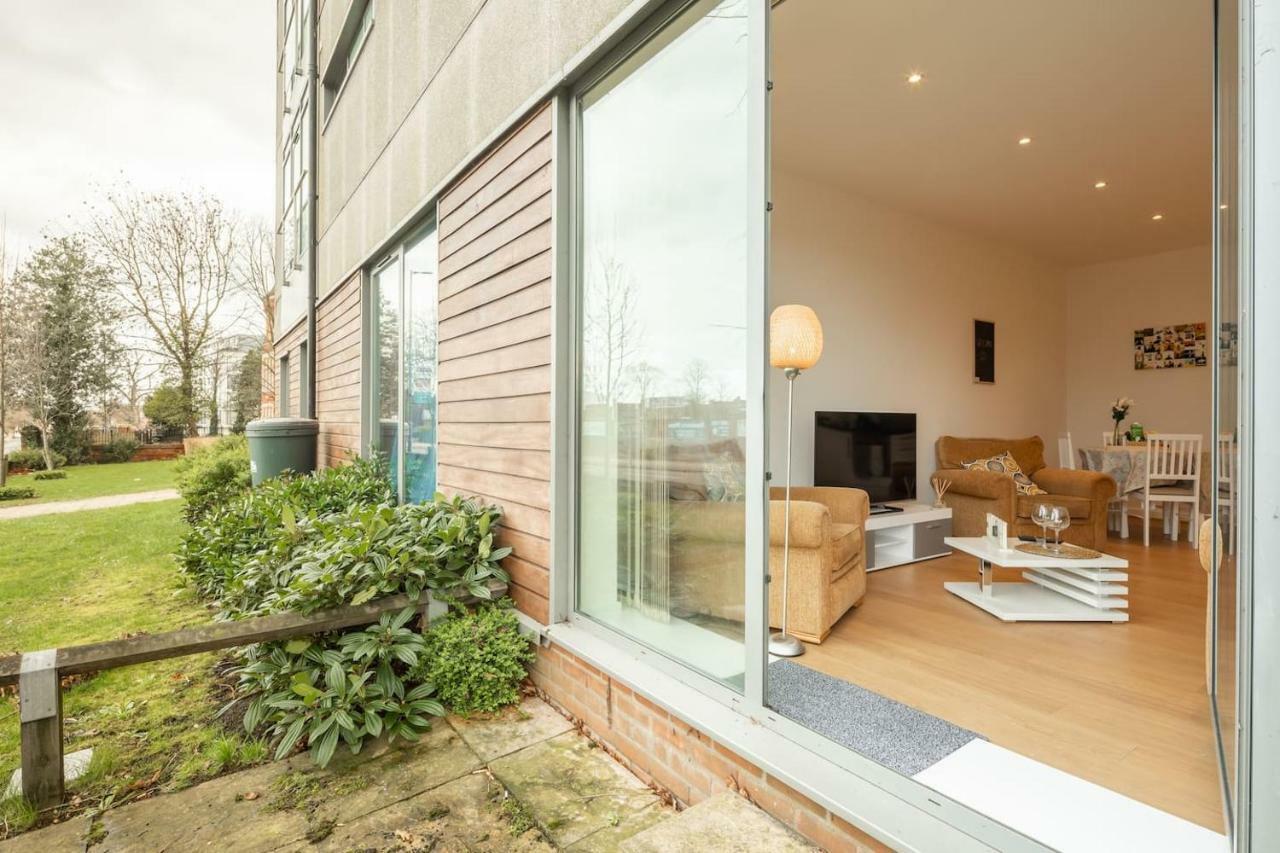Central Bedford: Two Bedrooms, Breakfast Basket Dış mekan fotoğraf
