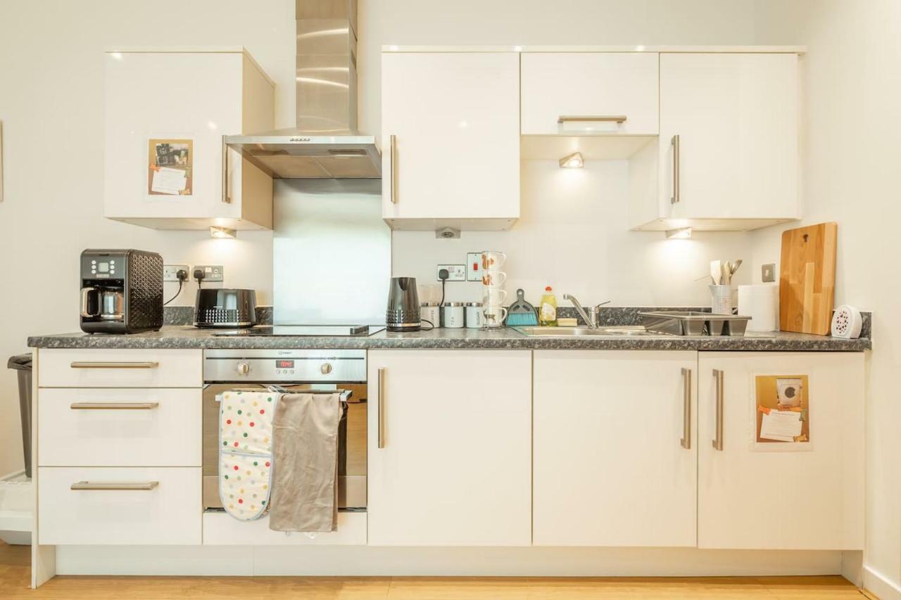 Central Bedford: Two Bedrooms, Breakfast Basket Dış mekan fotoğraf